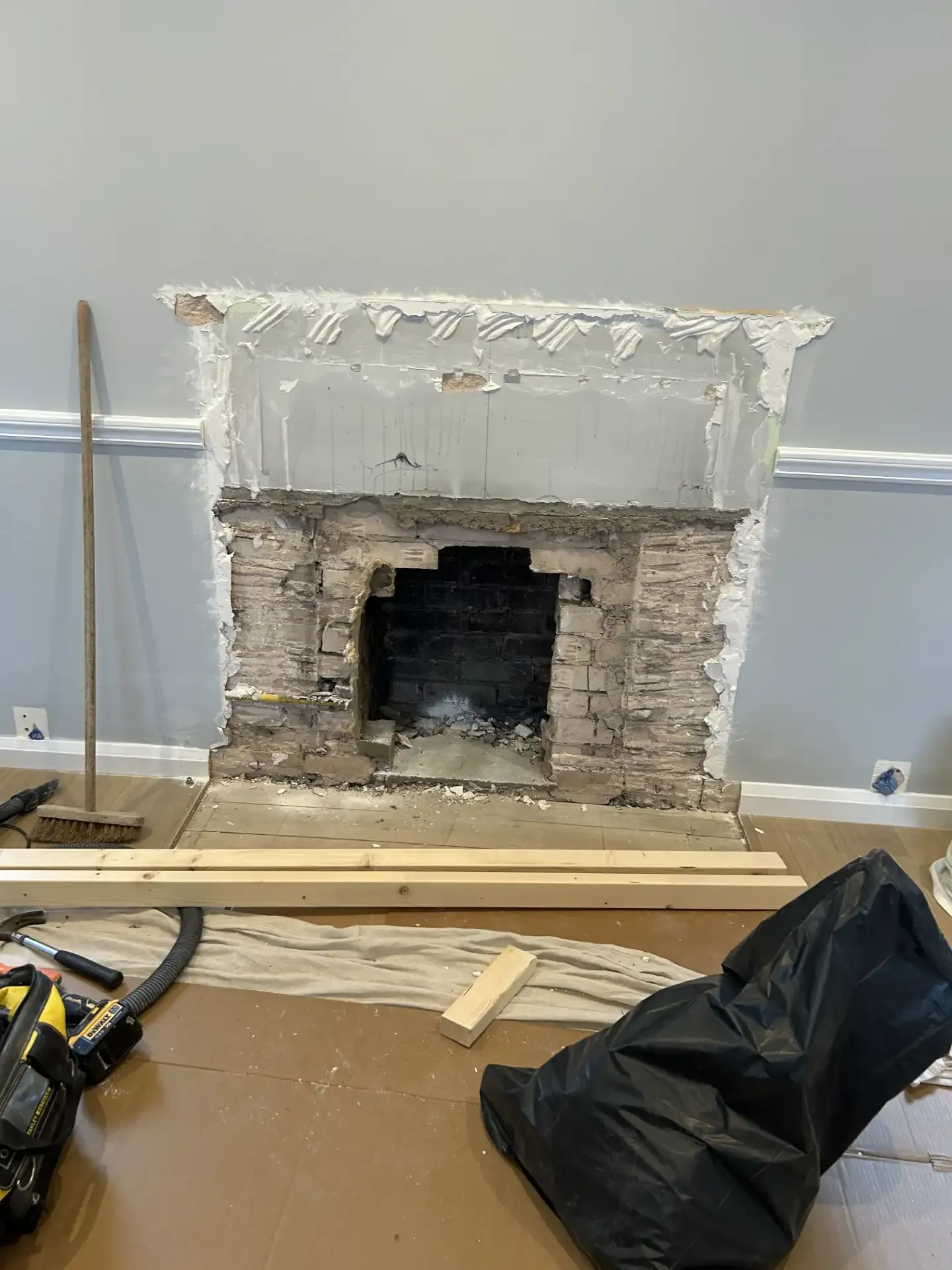 The Media Wall Installation Process in Sheffield - Sheffield Media Wall Installation case study